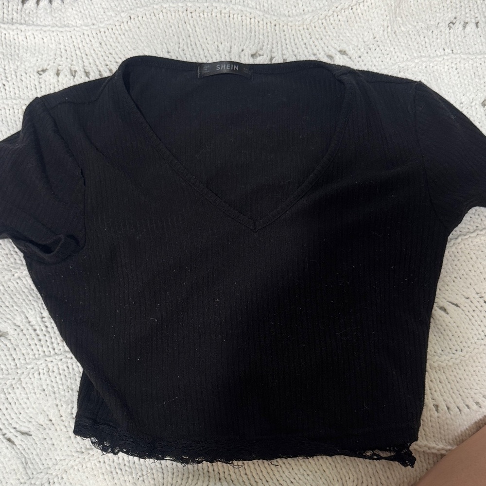 SHEIN Black V-Neck Short Sleeve Tee